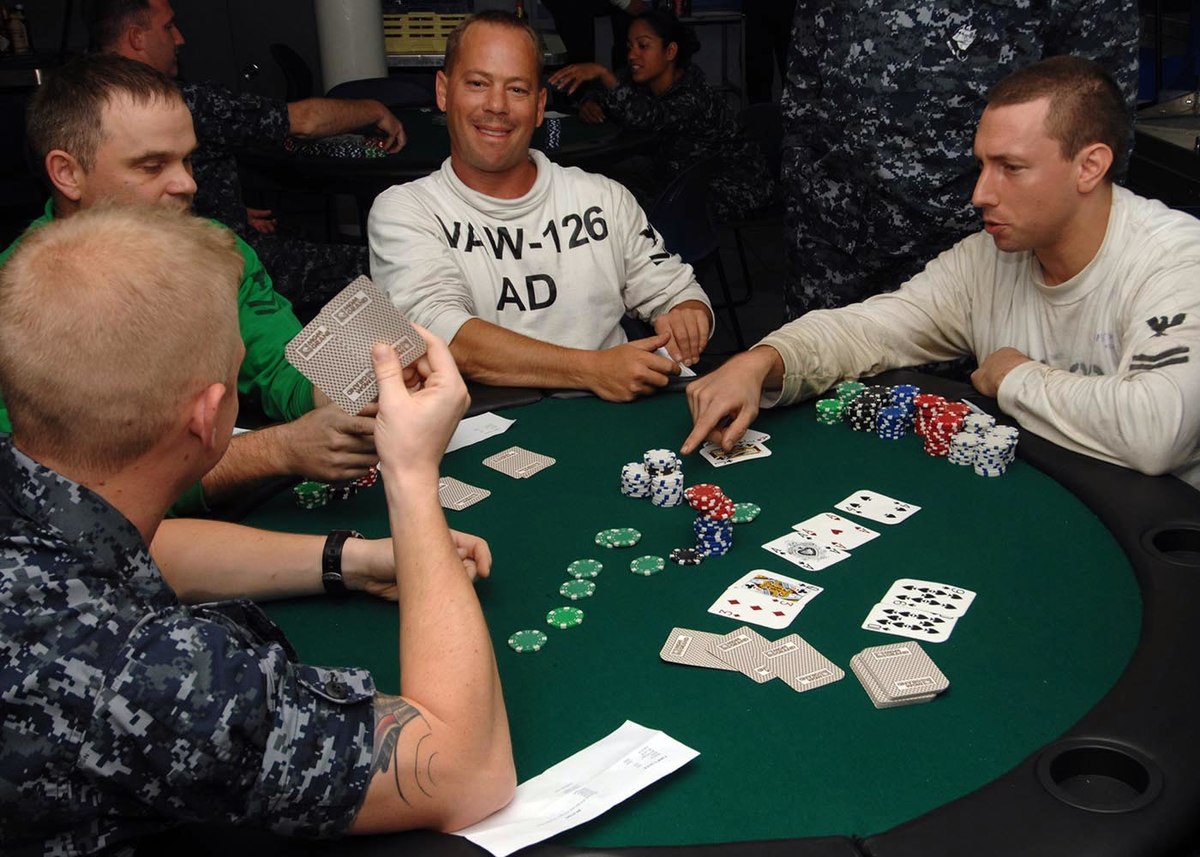 Cách chơi poker giỏi từ cao thủ hàng đầu