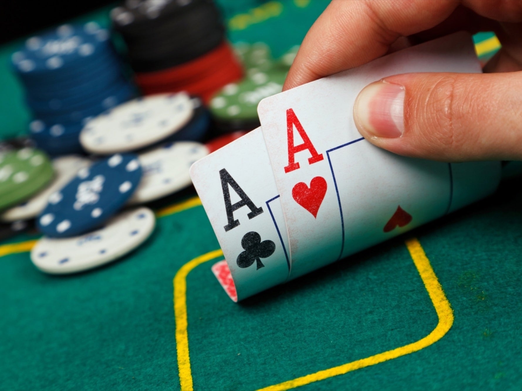 Hướng dẫn luật chơi poker 